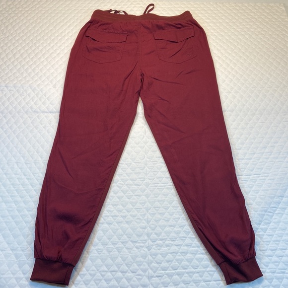 Seven7 Utility Joggers. Maroon. Like New. Size Small. - Picture 7 of 9